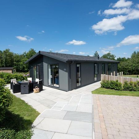 Buttercup Lodge, 33 Roadford Lake Lodges Lifton Dış mekan fotoğraf